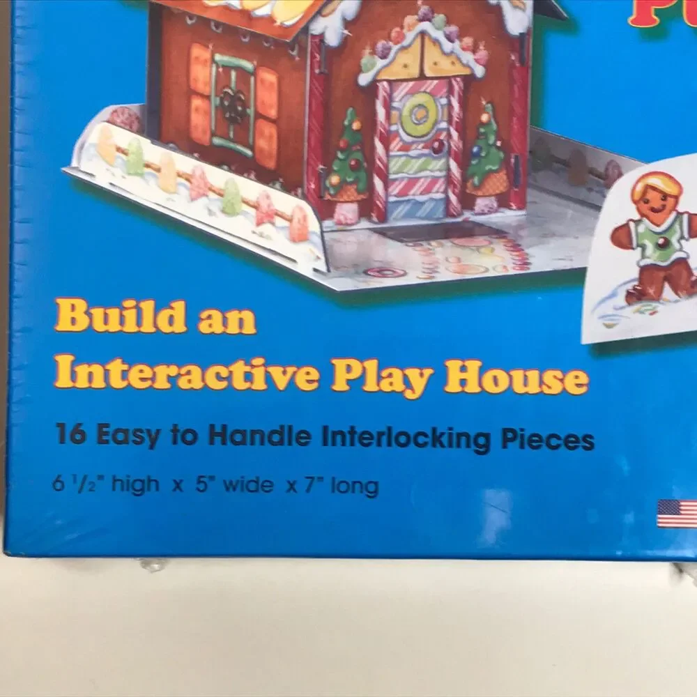 New 3-D Gingerbread House Puzzle 16 Pieces Christmas Holidays 7”L x 5”W x 6.5”H